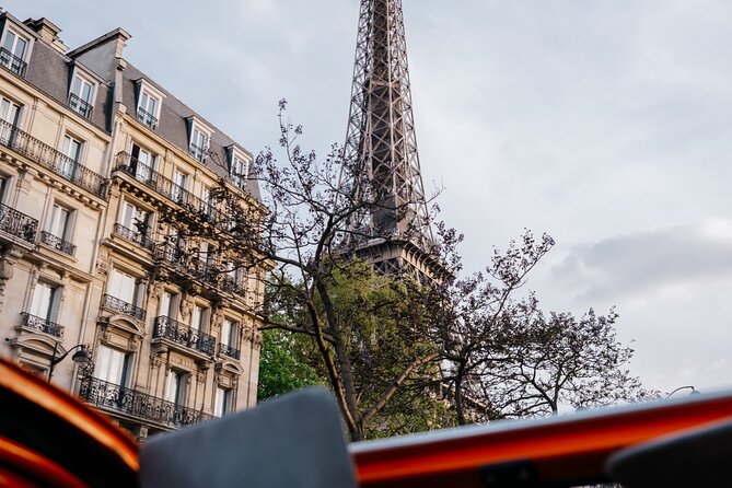 1.5 Hour Private Tour in Paris in a Classic Citroën - Saint-Germain, Notre-Dame, and the Champs-Élysées axis