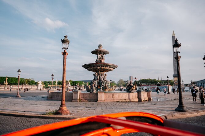 1.5 Hour Private Tour in Paris in a Classic Citroën - Shakespeare and Company, Odeon, and the Latin Quarter vibe