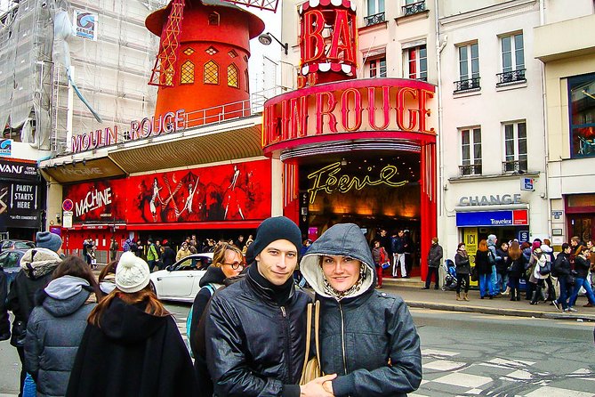 1 day in Paris with Friendly Local Guide - Stop 2: Île de la Cité and Sainte-Chapelle’s stained glass glow
