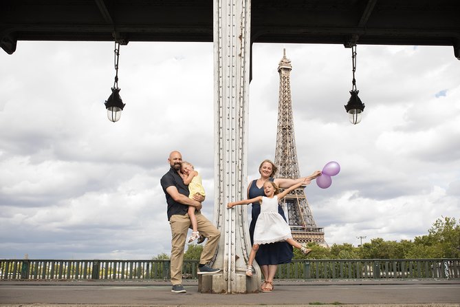 1-hour Photoshoot at the Eiffel Tower Trocadero Paris - Photos and delivery: what you get, when you get it, and how to use it