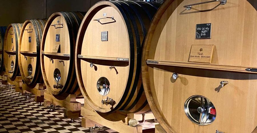15 Burgundy Wines Chateau Pommard, Chablis Small-Group - Jean-Marc Brocard: cave visit and the Chablis ladder (with cheese)