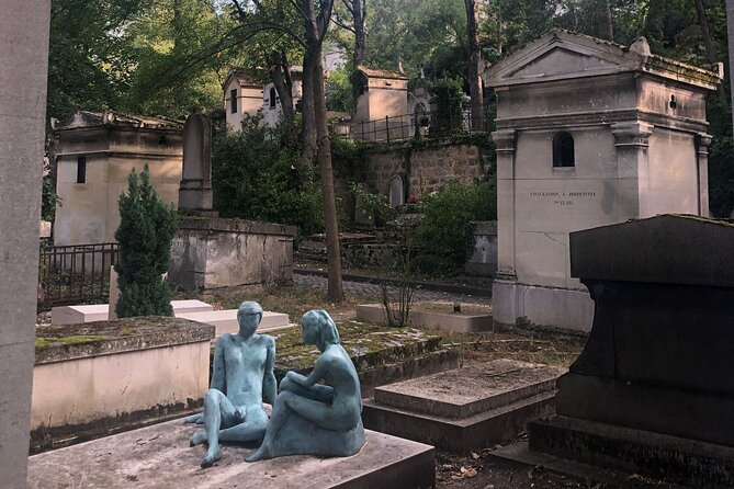 2.5 Hour Walking Tour of Père Lachaise Cemetery from Paris - Why Père Lachaise is worth a guided walk