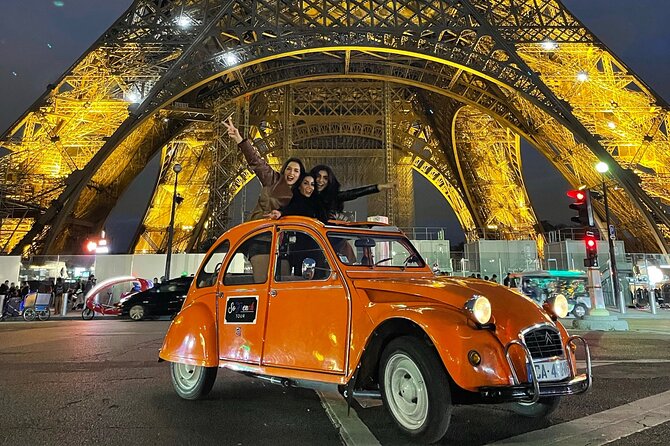 2-hour Private Night Ride in a Citroën 2CV in Paris - Louvre without the long day: palace views and a quick photo moment