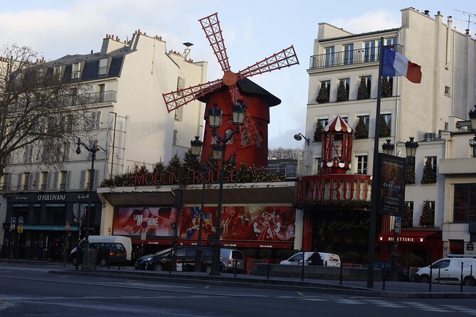 2CV Paris Secret 2H - Eiffel Tower without the long crowds, plus a real photo plan