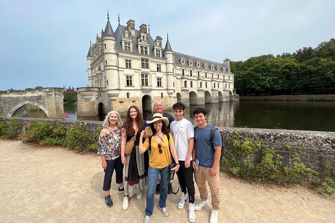 3 Loire Valley Castles and Wine Tasting Private Guided Tour - Château de Chambord: Renaissance power, 440 rooms, and that famous double staircase