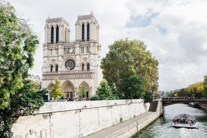 90 Minutes Notre Dame Exterior Semi Private Tour - The small print that can affect your day