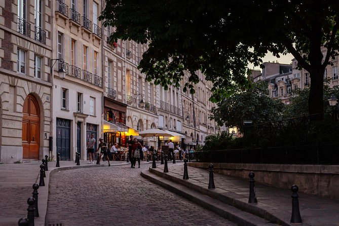 A Magical Evening in Paris With Locals: PRIVATE City Walking Tour - Why a Private 2.5-Hour Walk Beats the Usual Paris Tour Sprint