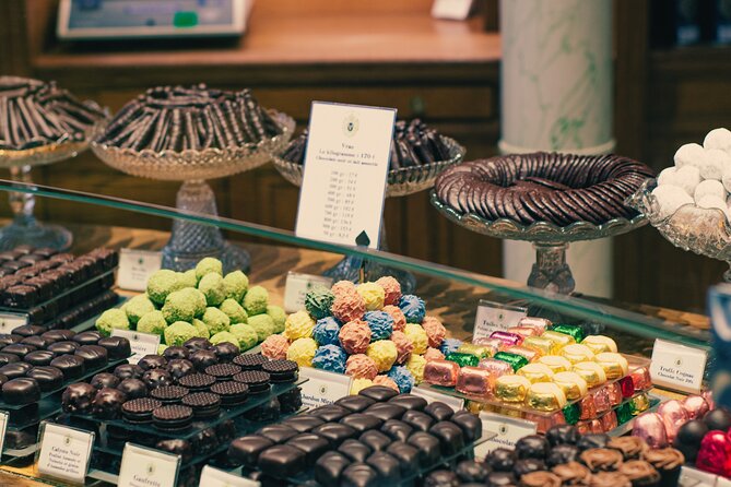 A Morning in Paris Food Tour: Croissants, Baguettes & Chocolate - Why a Paris breakfast tour like this beats wandering alone
