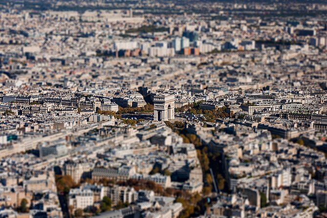 Arc de Triomphe and the Champs-Elysees Discovery Private Tour - The Champs-Élysées highlights you can actually track