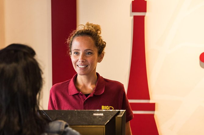 Arc de Triomphe Self-Guided Ticket & Big Bus Hop-On Hop-Off - Stairs, Elevators, and How to Pace the Climb
