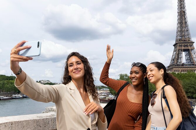 Around the Eiffel Tower Walking Tour with Selfie & Photoshoot - Key highlights worth your attention