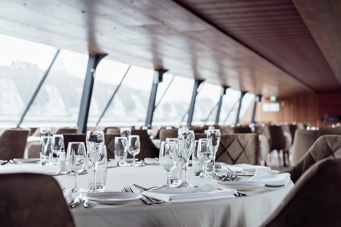 Bateaux Mouches Christmas Special Lunch Cruise in Paris - The food and wine: where the cruise earns its reputation