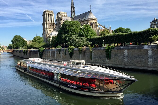 Bateaux Mouches Lunch Cruise on the Seine River in Paris - Price and timing: what $102 buys you (and what it does not)