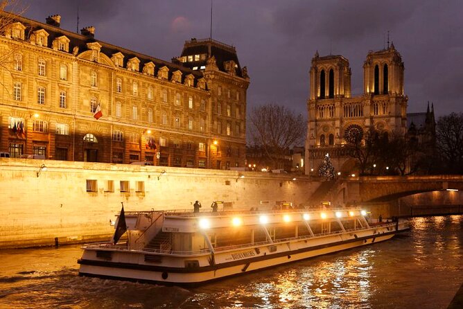 Bateaux Mouches Sightseeing Cruise in Paris with Champagne - Champs-Élysées energy, and the Paris “you see it in movies” stretch
