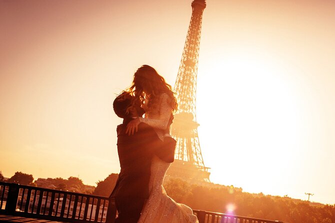 Bateaux Mouches Special Marriage Proposal Dinner Cruise in Paris - A Seine proposal dinner that feels built for the moment