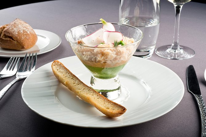 Bateaux Parisiens Seine River Gourmet Dinner & Sightseeing Cruise - Choosing your service level: what changes in your menu, drinks, and seat