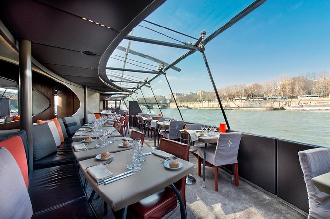 Bateaux Parisiens Seine River Gourmet Lunch & Sightseeing Cruise - Eiffel Tower check-in at Port de la Bourdonnais
