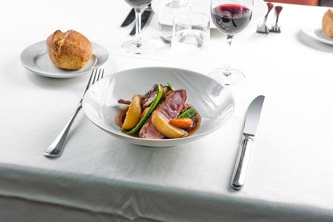 Bateaux Parisiens Seine River Gourmet Lunch & Sightseeing Cruise - Price and value: is $100.98 for lunch on the Seine actually worth it?