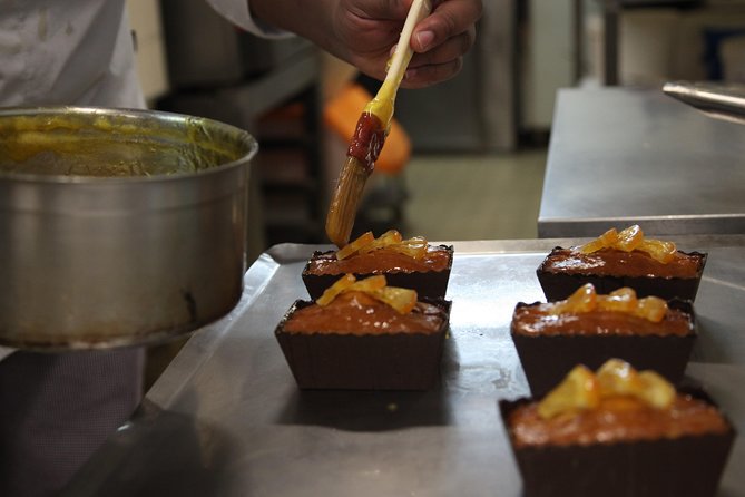 Behind the Scenes of a Boulangerie: French Bakery Tour in Paris - The baguette moment: rules, shaping, and the baker’s eye
