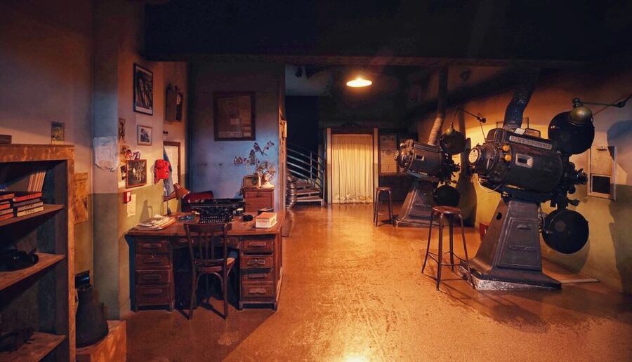 Behind the Scenes of the Grand Rex: 50-Minute Studio Tour - Practical tips for your Rex Studios visit in Paris