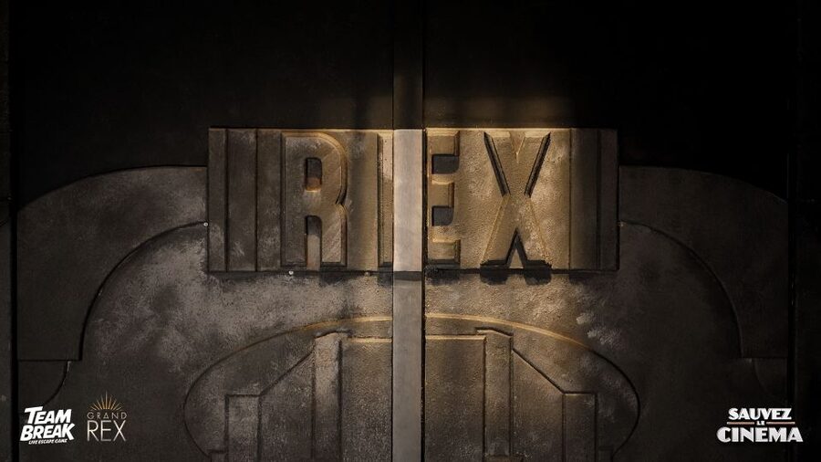 Behind the Scenes of the Grand Rex: 50-Minute Studio Tour - Audio-guided reality check: what that means for your visit