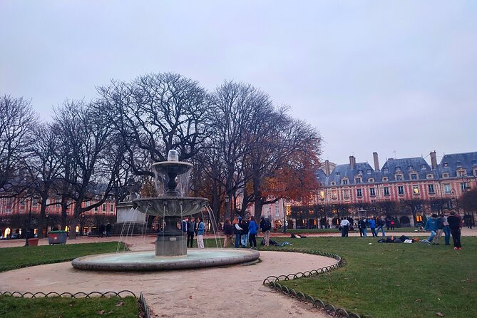 Best Bits of Paris: 40 Favorites Small-Group Walking & Metro Tour - What the Guides Tend to Do Well