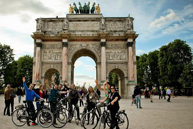 Best of Paris by Bike with a Local - Pyramide du Louvre stop: learning the building and snapping the shot