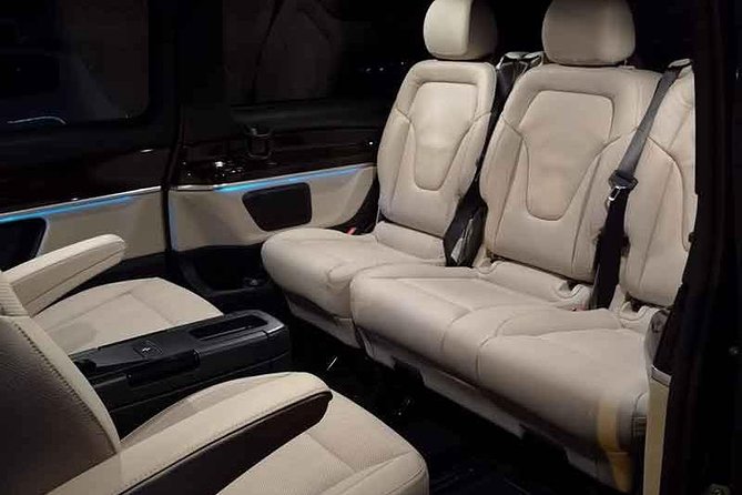 Best Private Airports Transfers - Luxury Minivan Service - Door-to-door transfer in a luxury minivan for up to 6