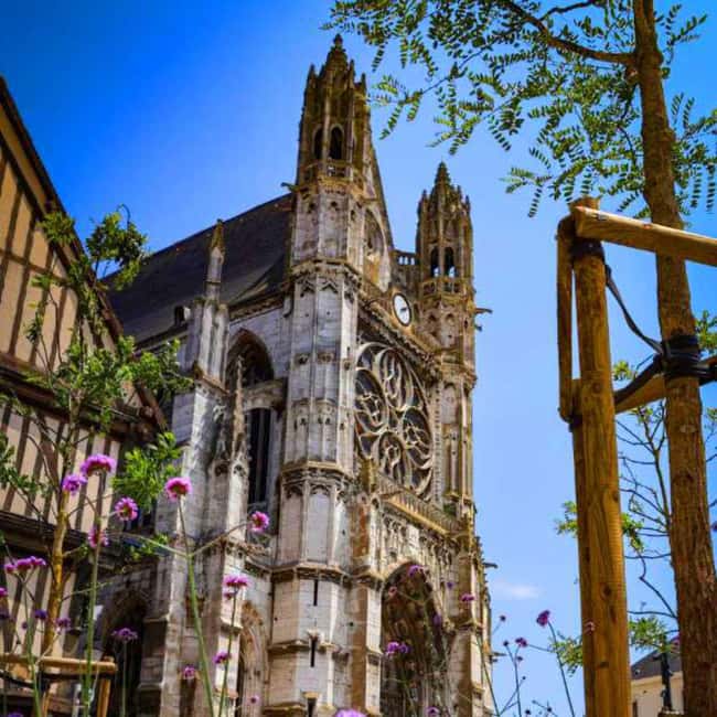 Bike tour from Vernon to Giverny with local guide - Arriving in Giverny: Streets, Timing, and Monet’s House Gardens