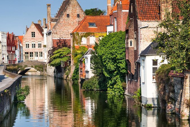 Bruges Day Tour from Paris by minivan - Why a Paris-to-Bruges minivan day trip actually makes sense