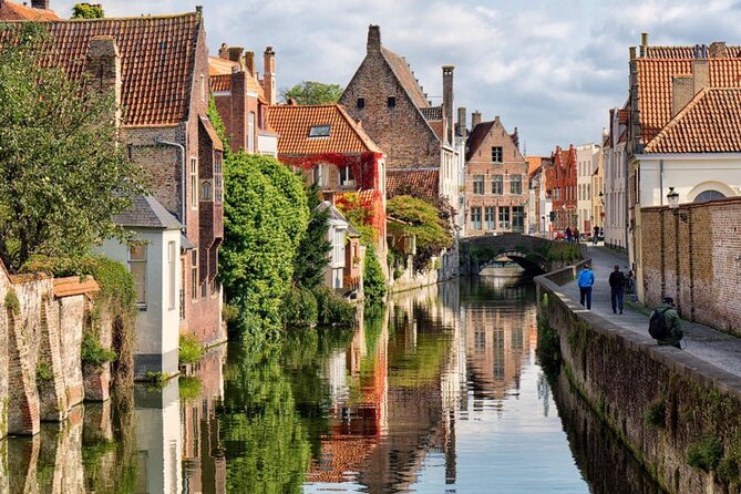 Bruges Highlights, Boat, Beer, Chocolate Day trip from Paris - Bruges by boat: canals, medieval views, and a low-effort photo win