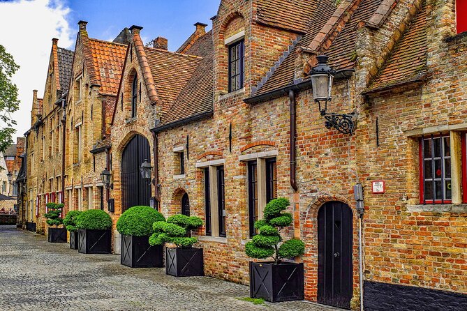 Bruges Highlights & Hidden Gems Small-group from Paris by Minivan - Price and value: is $339.55 per person a fair deal?