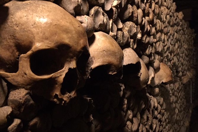 Catacombs of Paris Semi-Private VIP Restricted Access Tour - Inside the tunnels: 130 steps down, 112 up