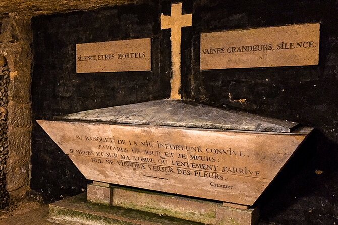 Catacombs of Paris Semi-Private VIP Restricted Access Tour - Meeting point and getting there without stress