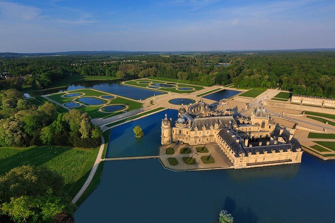 Chantilly Tour: Great Stables and Renaissance Meal from Paris - Great Stables: A Working Equine Center You Can Actually See