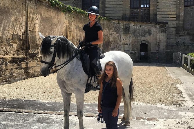 Chantilly Tour: Great Stables and Renaissance Meal from Paris - First Stop at the Château De Chantilly: Libraries, Gardens, and a Strong Layout