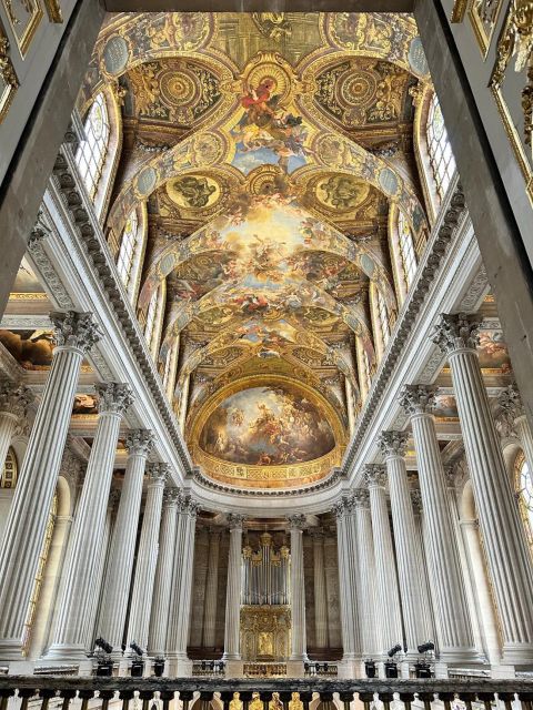 Chateau de Fontainebleau & Chateau de Versailles - The Drive to Versailles: 70 Minutes of Moving from French Royal Power to Its Peak