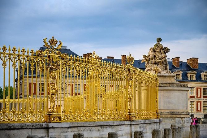 Château of Versailles and Marie Antoinette's Petit Trianon Private Tour - Stop 3: Petit Trianon and Le Hameau de la Reine