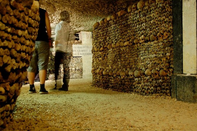 City Highlights Tour + Entry tickets for the Paris Catacombs - A family-friendly Paris Catacombs warm-up before you go underground