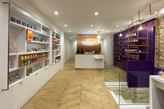 Classical Perfume Workshop in Paris Ier - Where Molinard Paris 1er sets the mood before you smell anything