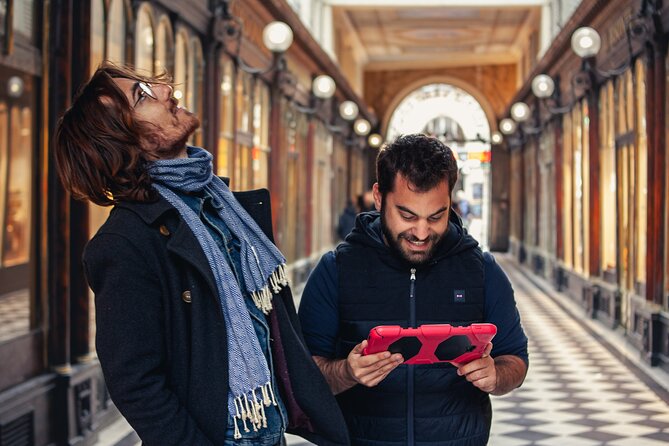 ClueZ Paris Game - Stop 2, Passages Couverts: Finding Clues in Covered Passageways