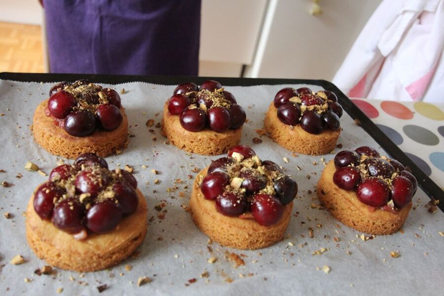 Cooking Class with a Parisian Chef - Your Menu: Zucchini Starter, Marinated Chicken, Grape Picker’s Cake