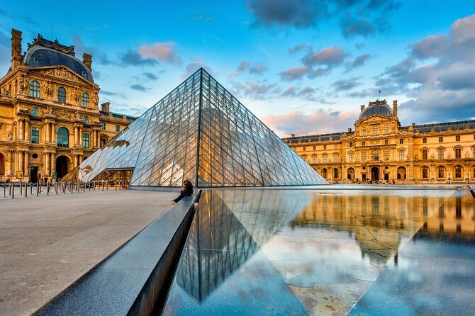 Côté Seine Tour / duration 1h30 - from 1 to 6 passengers - Musée de l’Armee des Invalides and Pont Alexandre III for the classic Paris views