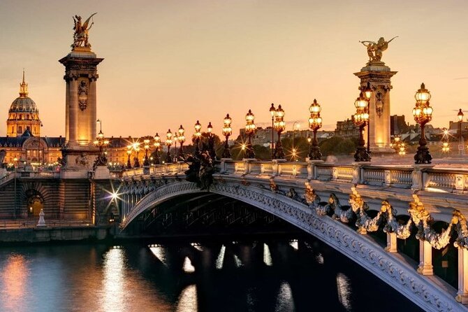 Côté Seine Tour / duration 1h30 - from 1 to 6 passengers - Price and value: what $272.83 per group really buys