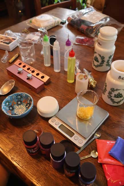 Customised lipstick workshop - Paris 1er - Inside the 90-minute lipstick lab: what you actually do