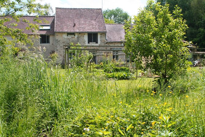Day Trip from Paris - French Food, Rural Experiences & Horses! - Lunch, cheese, dessert, and garden wine you can actually taste