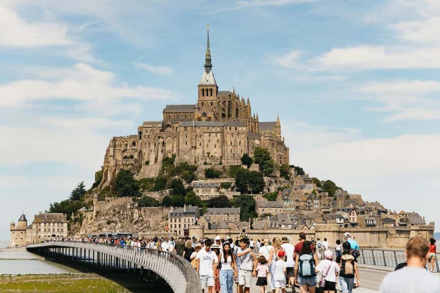Day Trip to Mont-Saint-Michel from Paris - Paris to Mont-Saint-Michel in a luxury coach: what the 14-hour day really feels like
