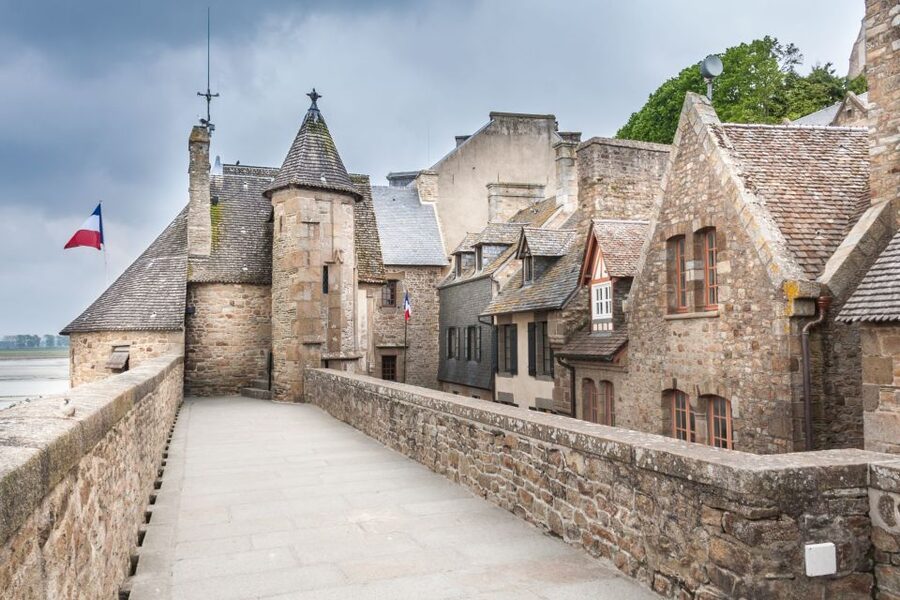 Day Trip to Mont-Saint-Michel from Paris - Food, timing, and the practical stuff you will actually feel