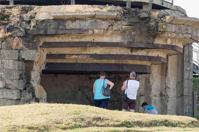 DDay Beaches Private Tour in Normandy from your Hotel in Paris - Englesqueville-la-Percee Cider Farm: The Most Pleasant Contrast of the Day