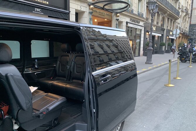 Direct transfer from CDG Airport to Paris - and vice versa - Where the Driver Meets You, and How to Avoid Airport Confusion